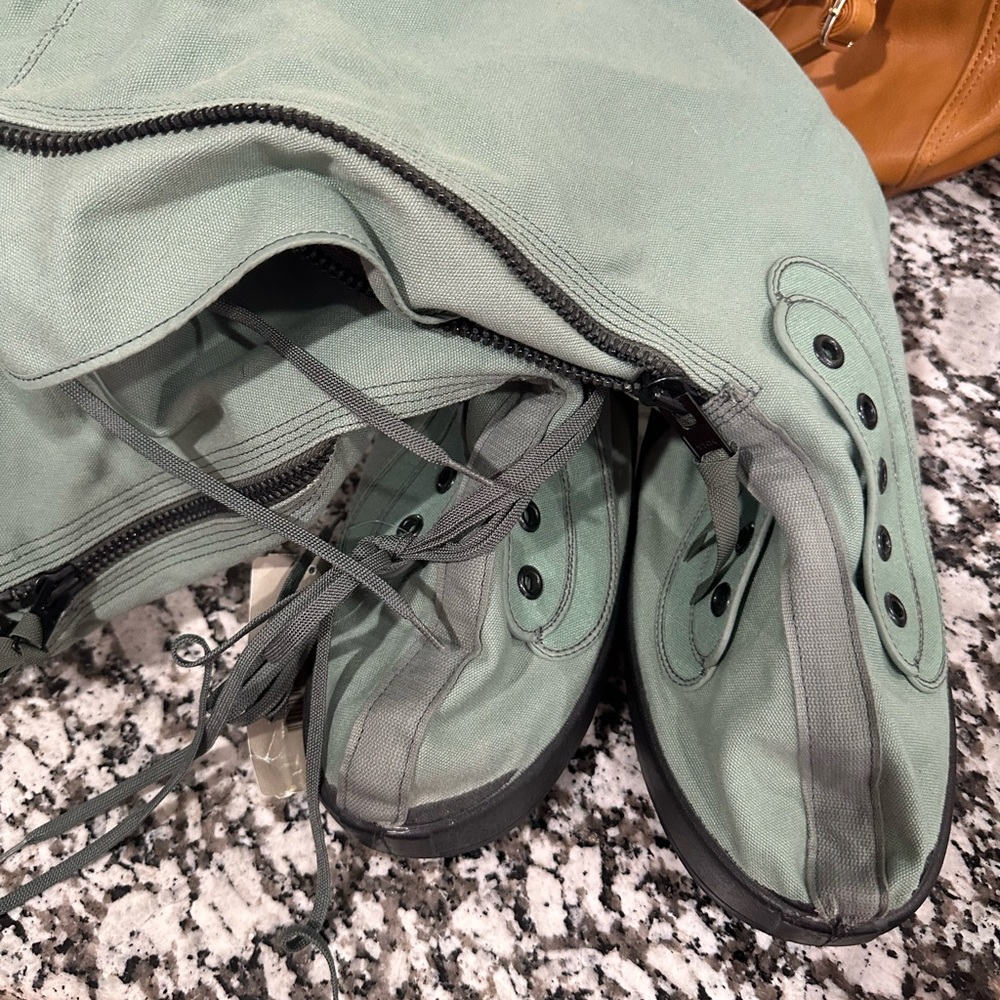 Stylish Green Men's Bag